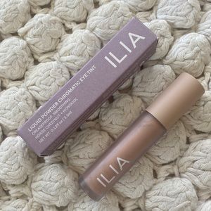 ILIA Liquid Powder Eye Tint l